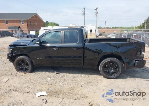 2021 Ram 1500 Big Horn 4X4 6'4 Box z USA, uszkodzony, nr VIN 1C6SRFBT2MN808715